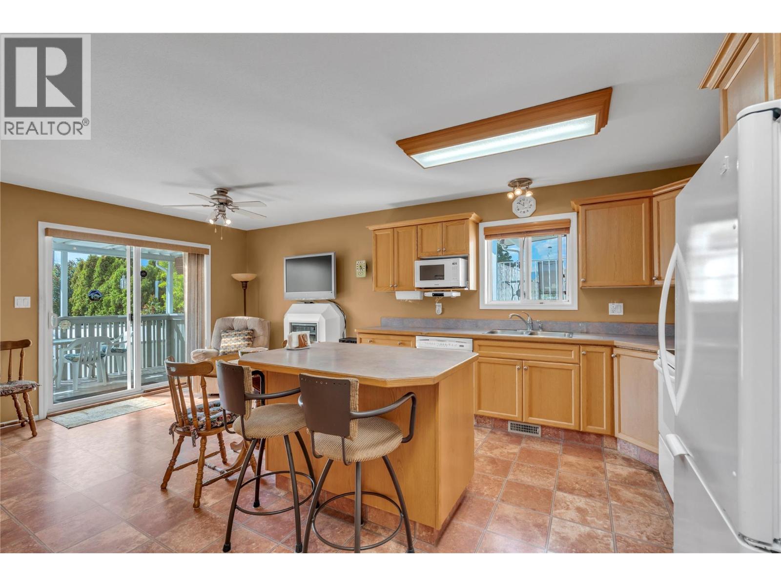 124 Phoenix Avenue, Penticton, British Columbia  V2A 2Z5 - Photo 16 - 10399325