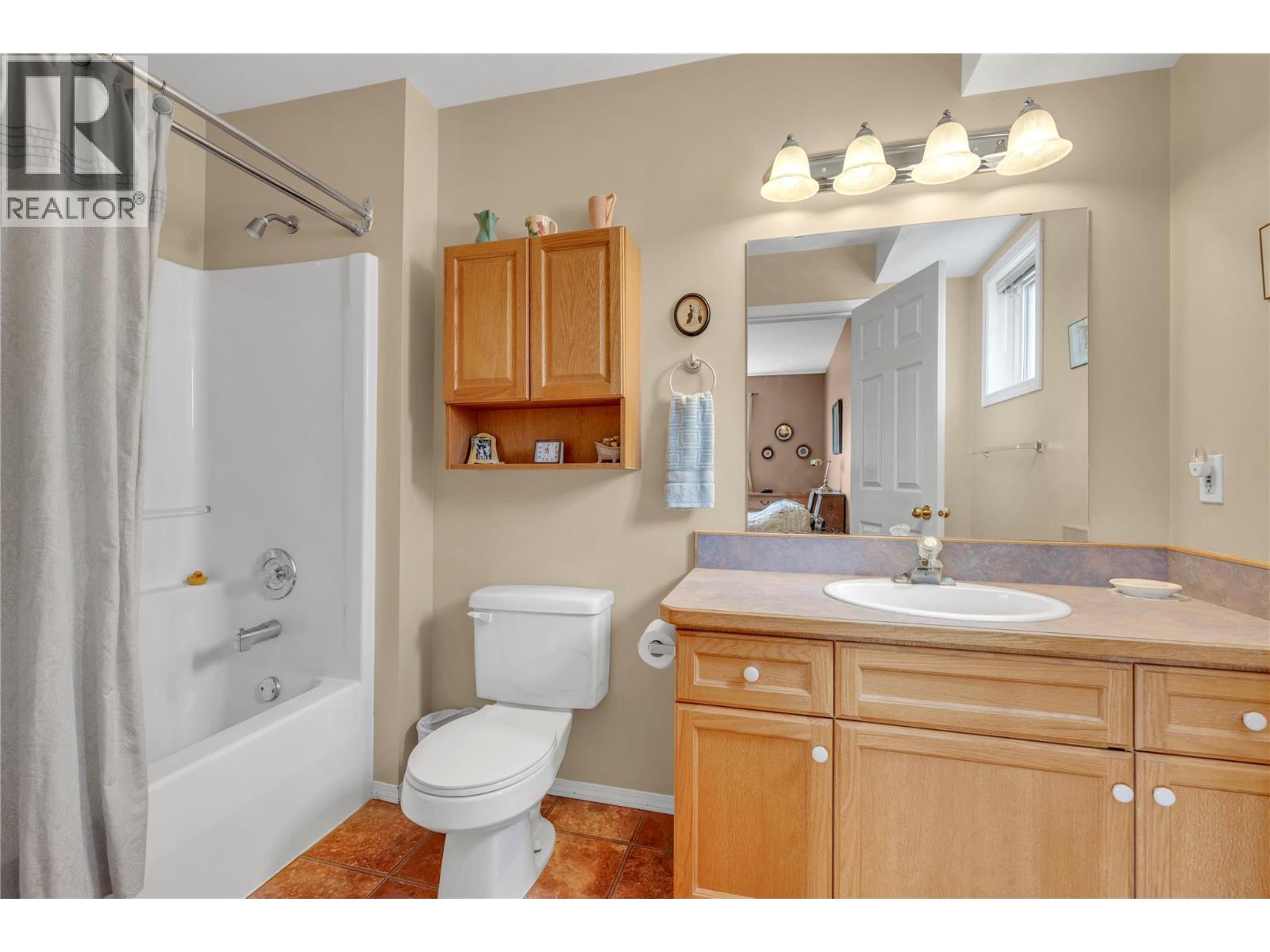 124 Phoenix Avenue, Penticton, British Columbia  V2A 2Z5 - Photo 21 - 10399325
