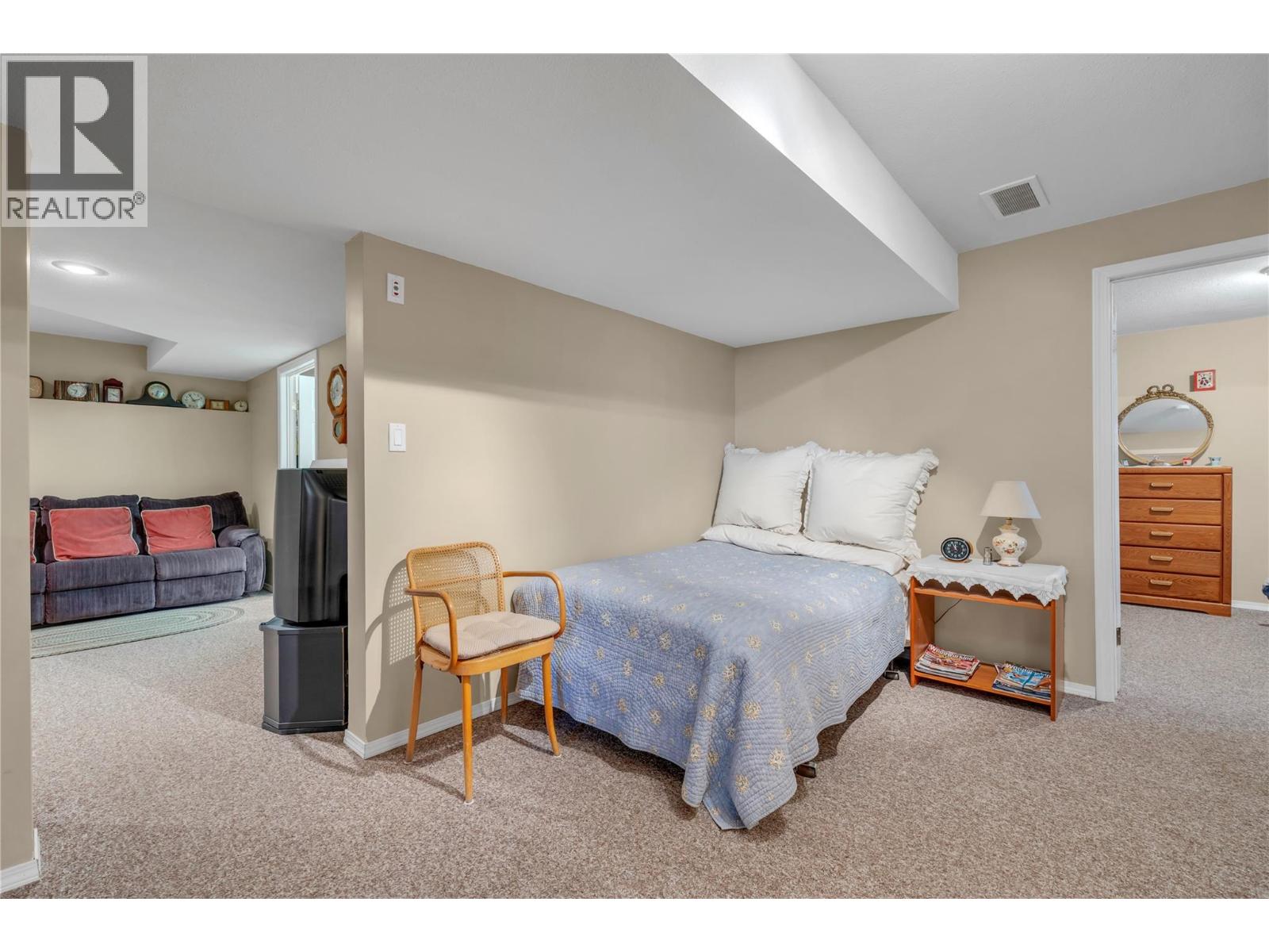 124 Phoenix Avenue, Penticton, British Columbia  V2A 2Z5 - Photo 28 - 10399325