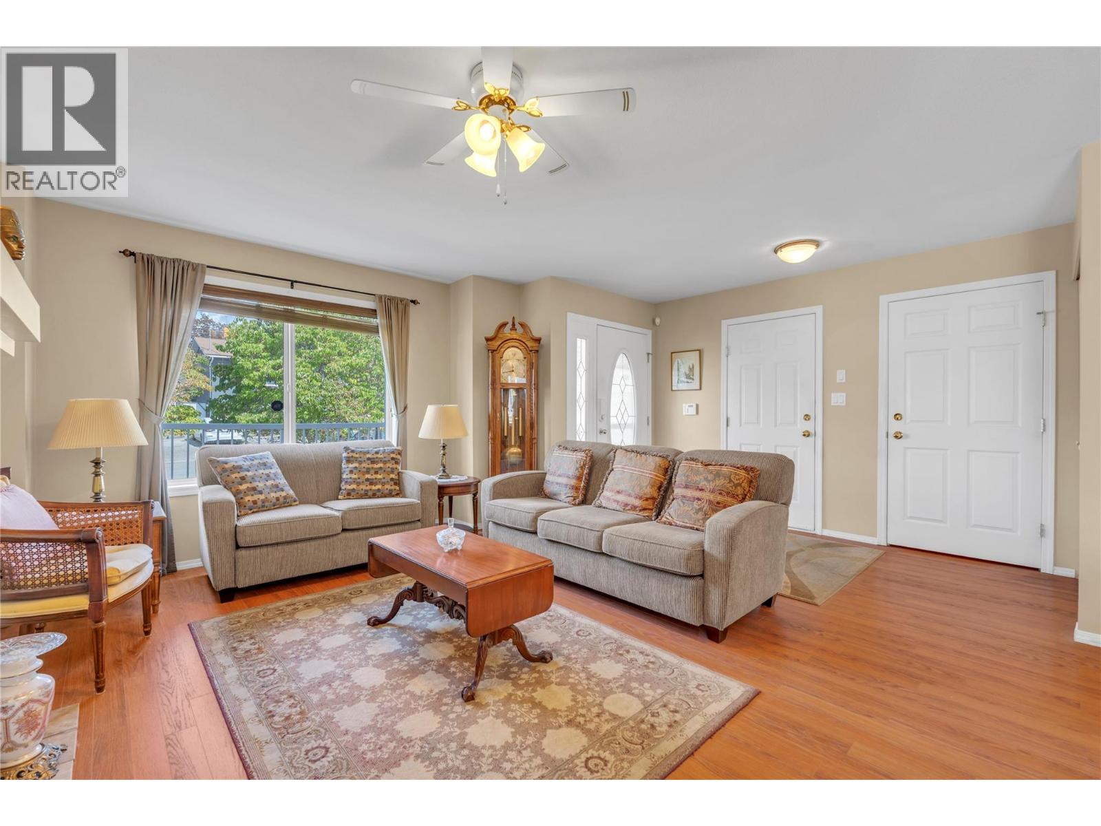 124 Phoenix Avenue, Penticton, British Columbia  V2A 2Z5 - Photo 3 - 10399325