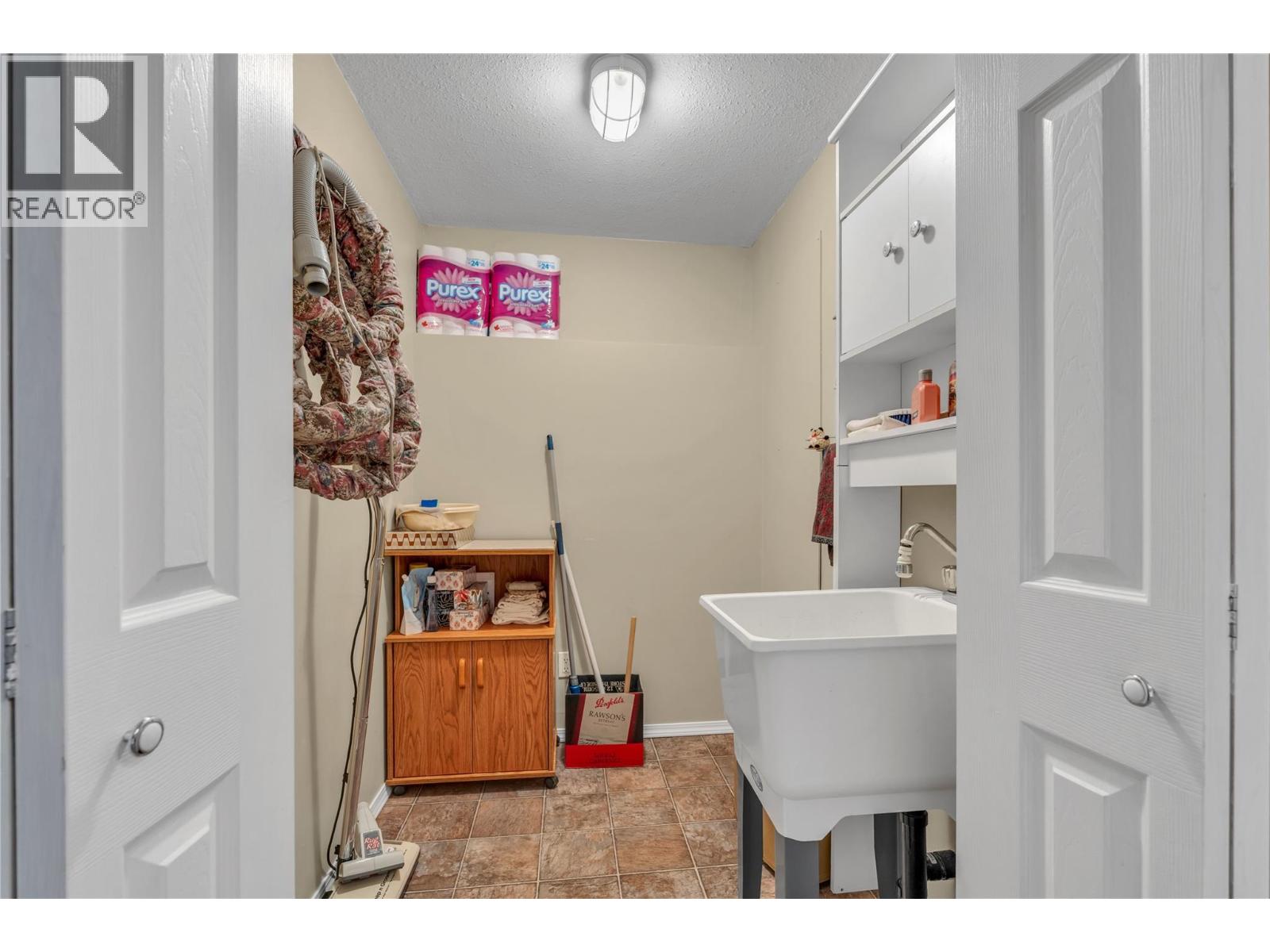 124 Phoenix Avenue, Penticton, British Columbia  V2A 2Z5 - Photo 33 - 10399325