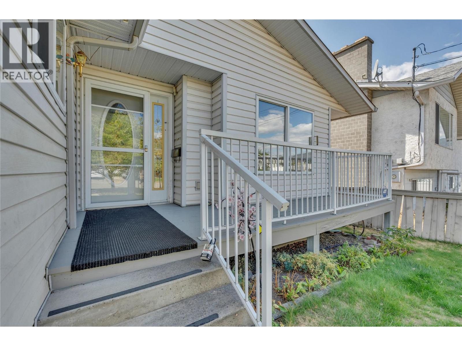 124 Phoenix Avenue, Penticton, British Columbia  V2A 2Z5 - Photo 35 - 10399325