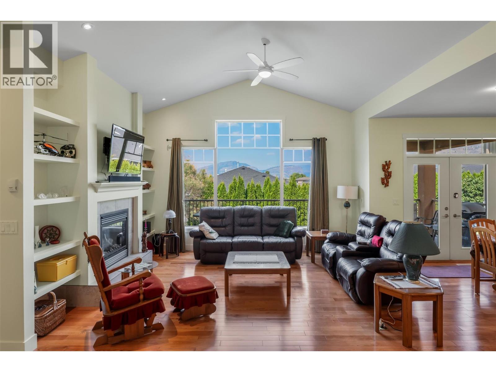 6833 Meadows Drive Unit# 8, Oliver, British Columbia  V0H 1T4 - Photo 2 - 10399203
