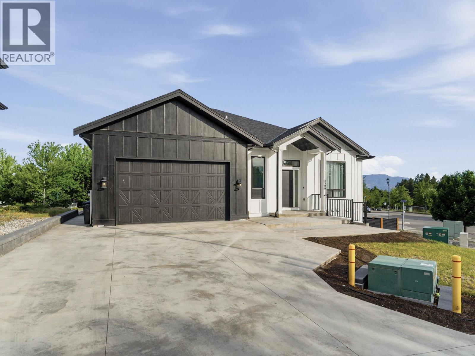 5300 Hedeman Court, Kelowna, British Columbia  V1W 5A3 - Photo 1 - 10399009