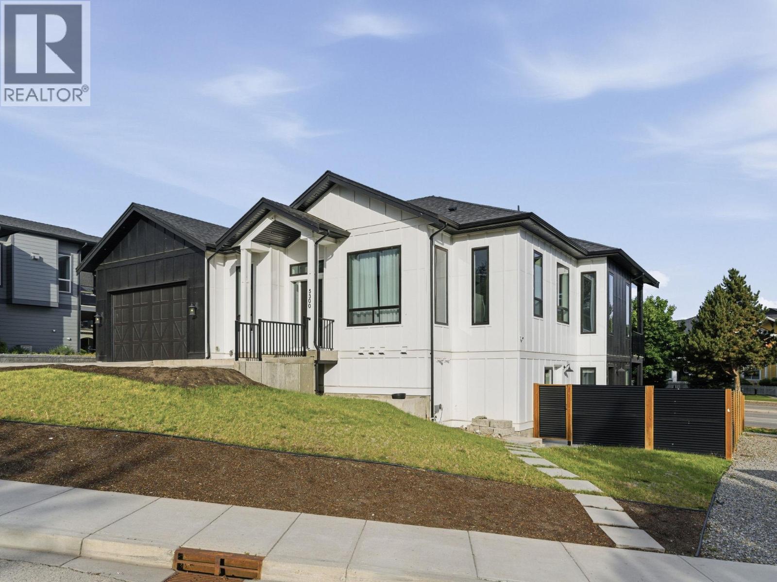 5300 Hedeman Court, Kelowna, British Columbia  V1W 5A3 - Photo 3 - 10399009