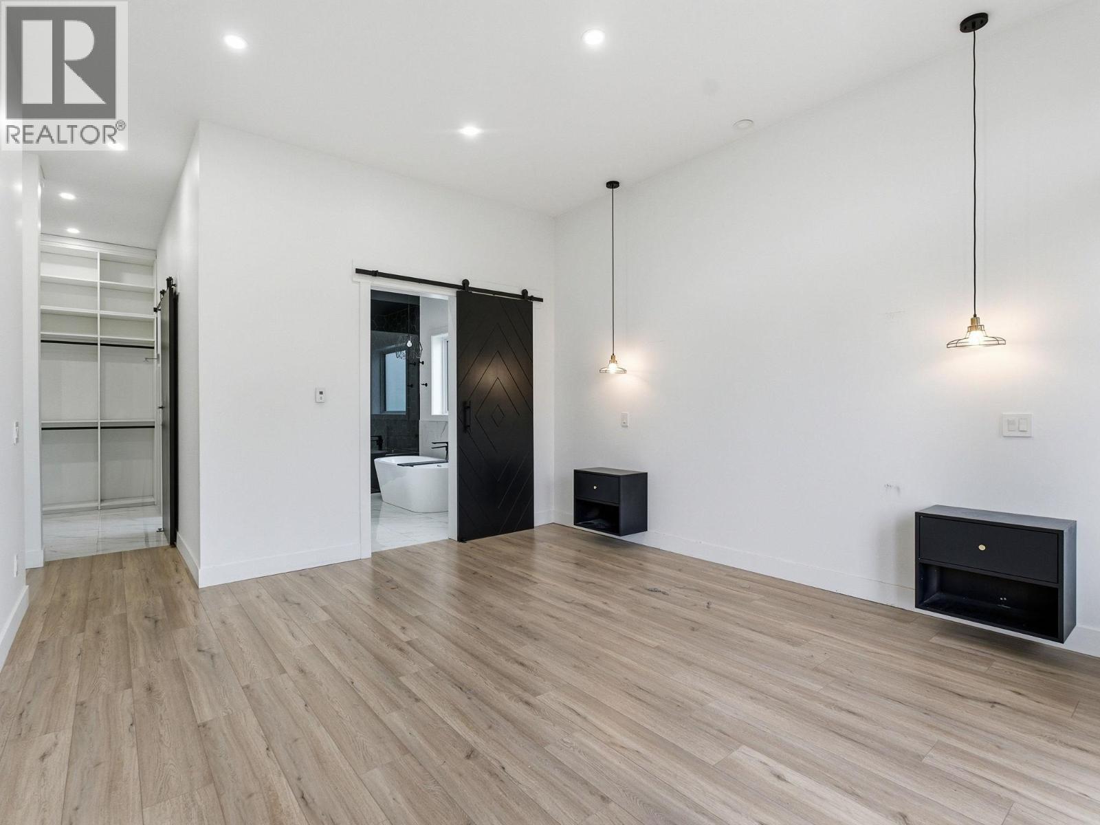 5300 Hedeman Court, Kelowna, British Columbia  V1W 5A3 - Photo 37 - 10399009