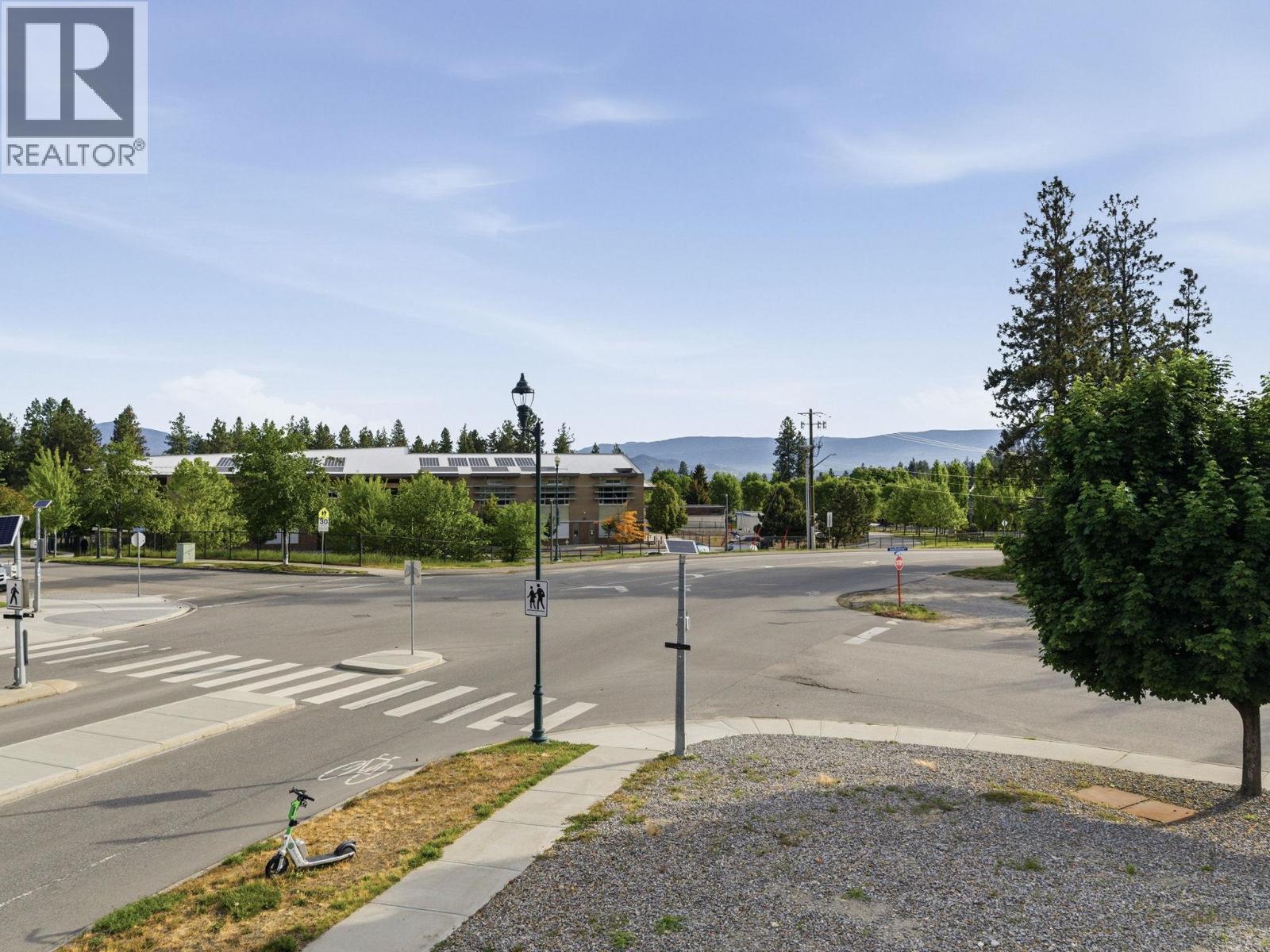 5300 Hedeman Court, Kelowna, British Columbia  V1W 5A3 - Photo 43 - 10399009