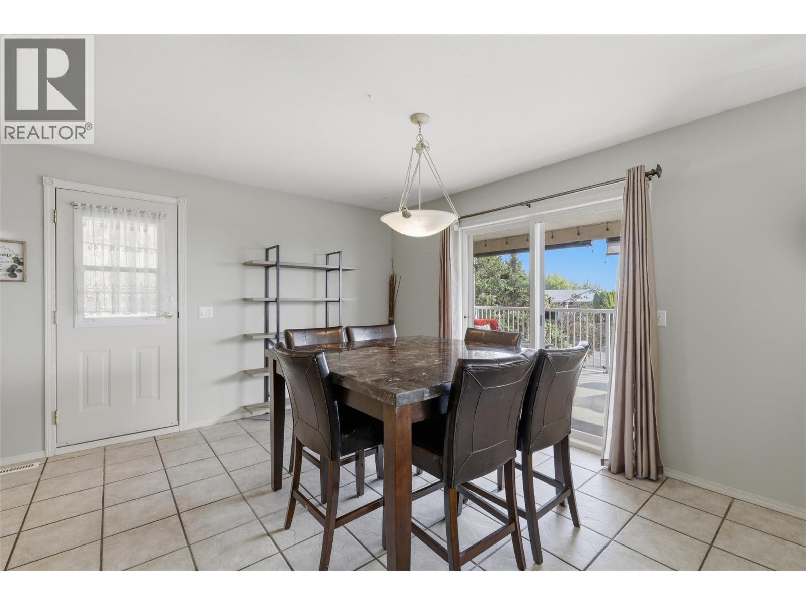 992 Pine Springs Road, Kamloops, British Columbia  V2B 8H2 - Photo 23 - 10399188
