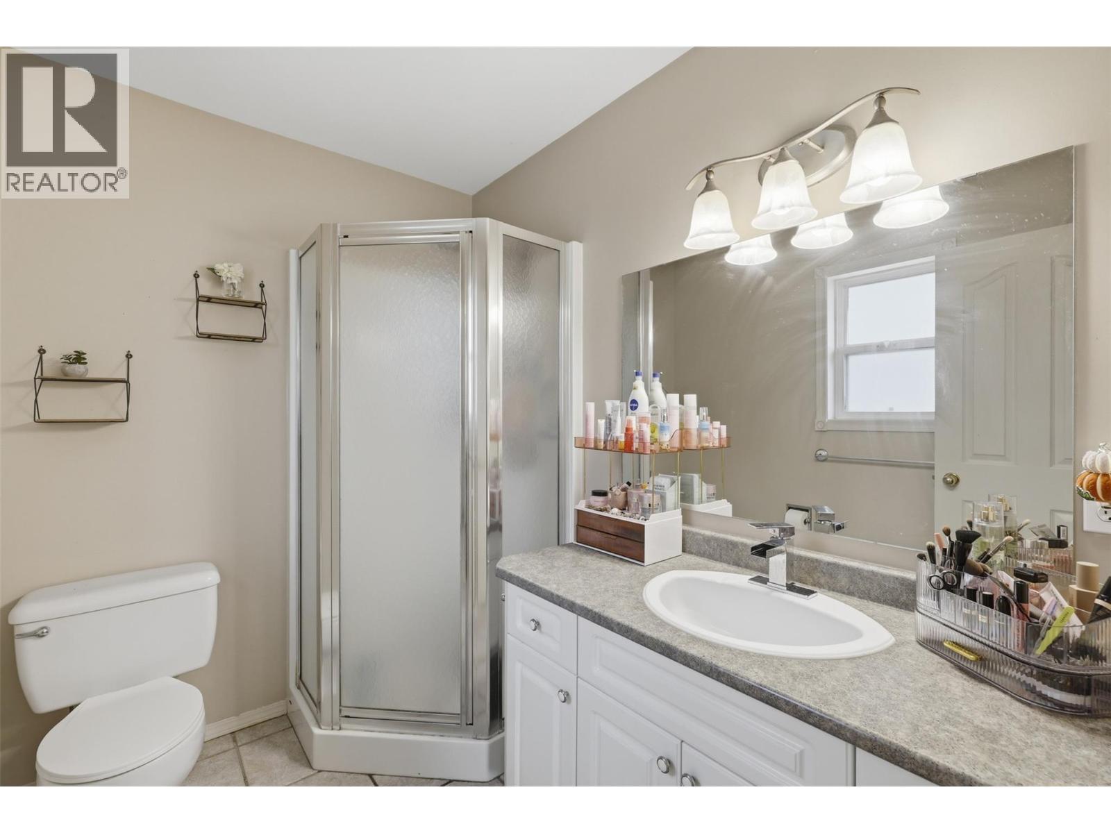 992 Pine Springs Road, Kamloops, British Columbia  V2B 8H2 - Photo 30 - 10399188