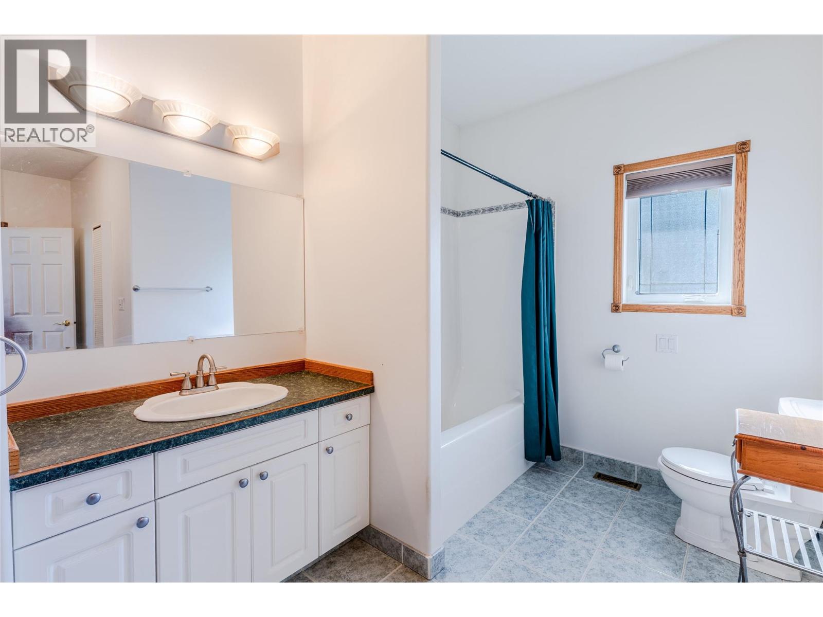 404 Ash Road, Creston, British Columbia  V0B 1G8 - Photo 20 - 10396078