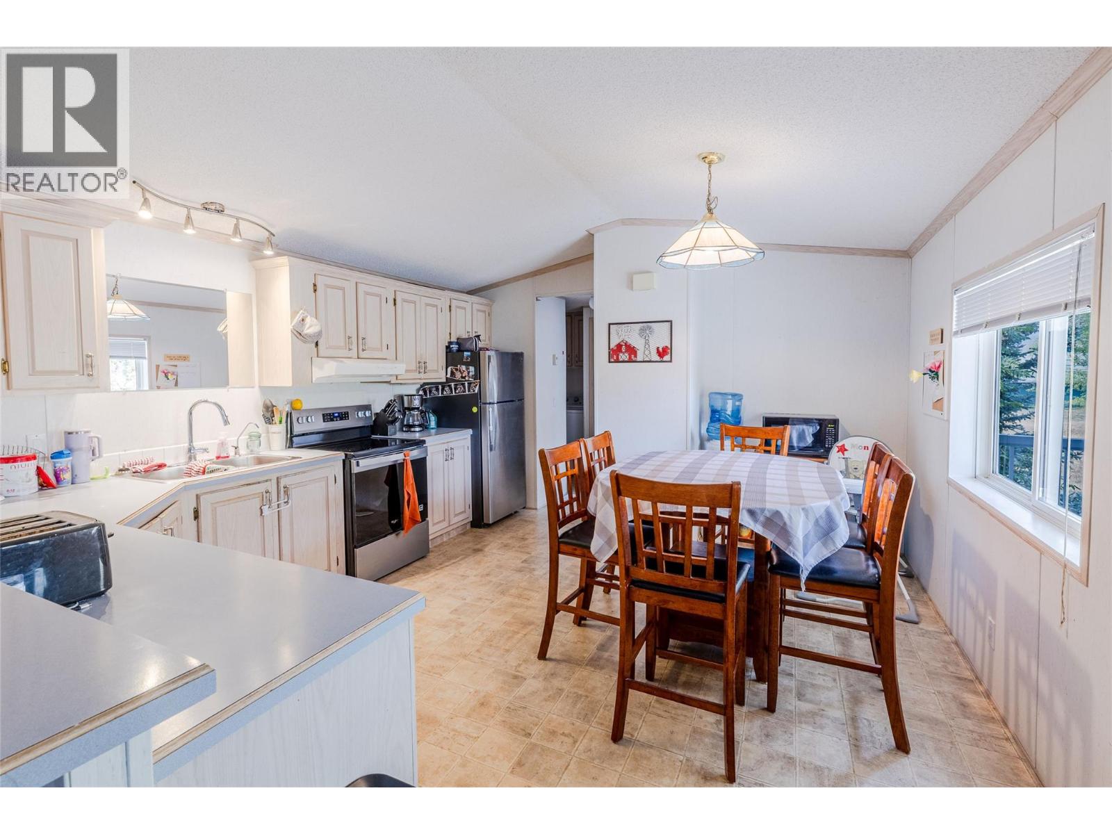 404 Ash Road, Creston, British Columbia  V0B 1G8 - Photo 31 - 10396078
