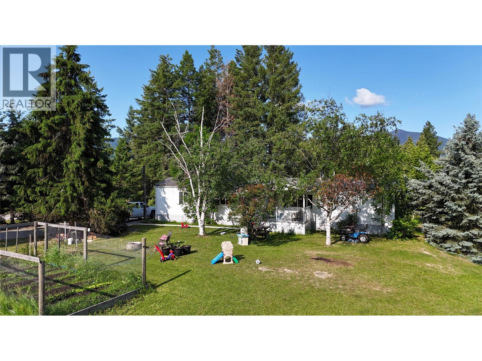 404 Ash Road, Creston, British Columbia  V0B 1G8 - Photo 45 - 10396078