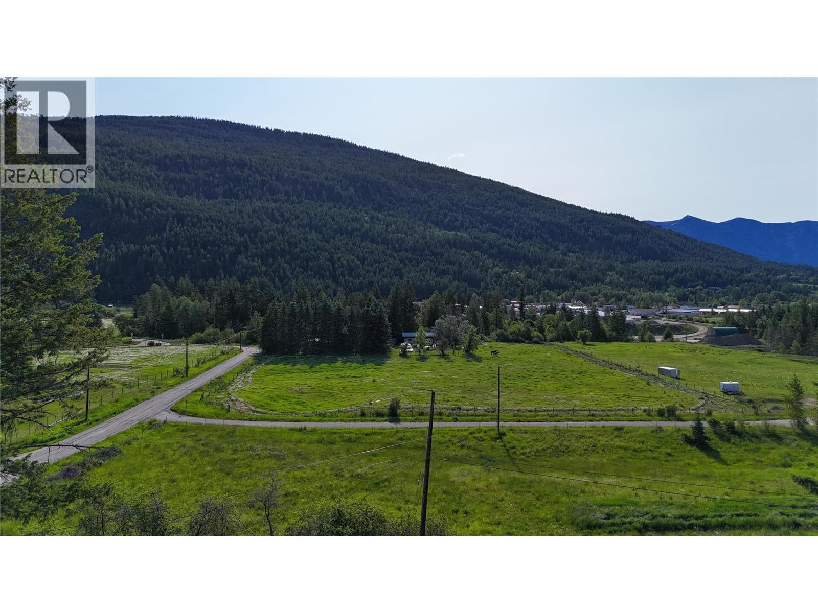 404 Ash Road, Creston, British Columbia  V0B 1G8 - Photo 48 - 10396078