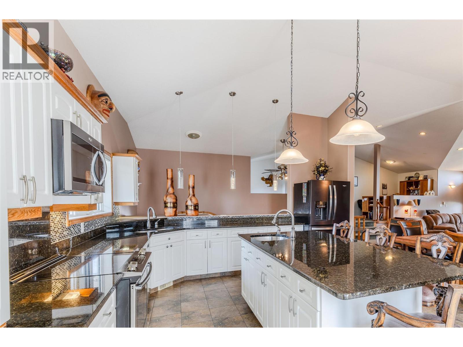 404 Ash Road, Creston, British Columbia  V0B 1G8 - Photo 9 - 10396078