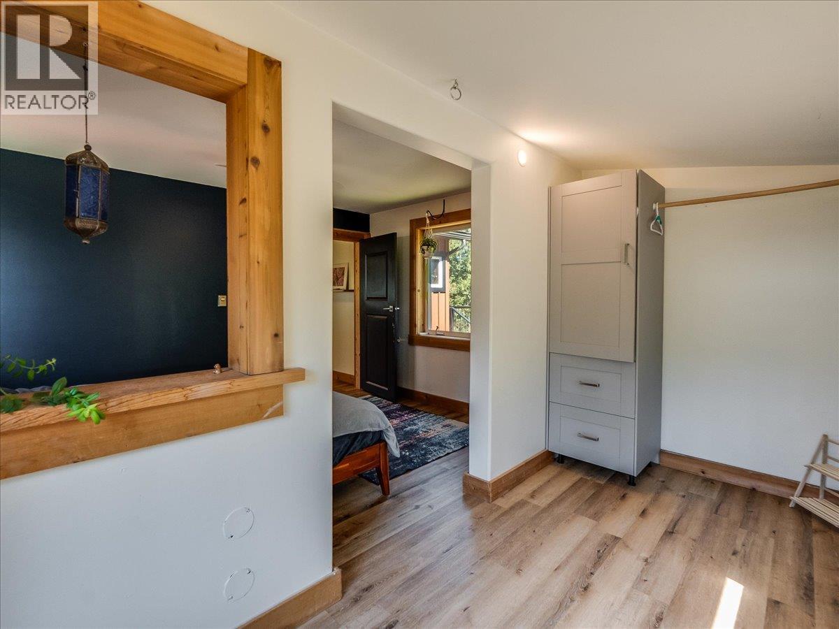 6582 Nixon Road, Appledale, British Columbia  V0G 2J0 - Photo 17 - 10392220