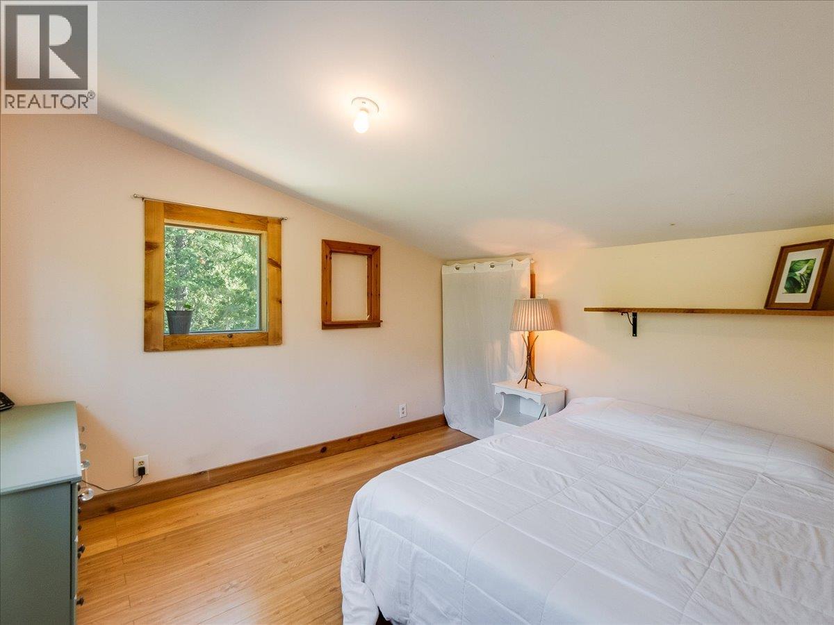 6582 Nixon Road, Appledale, British Columbia  V0G 2J0 - Photo 24 - 10392220