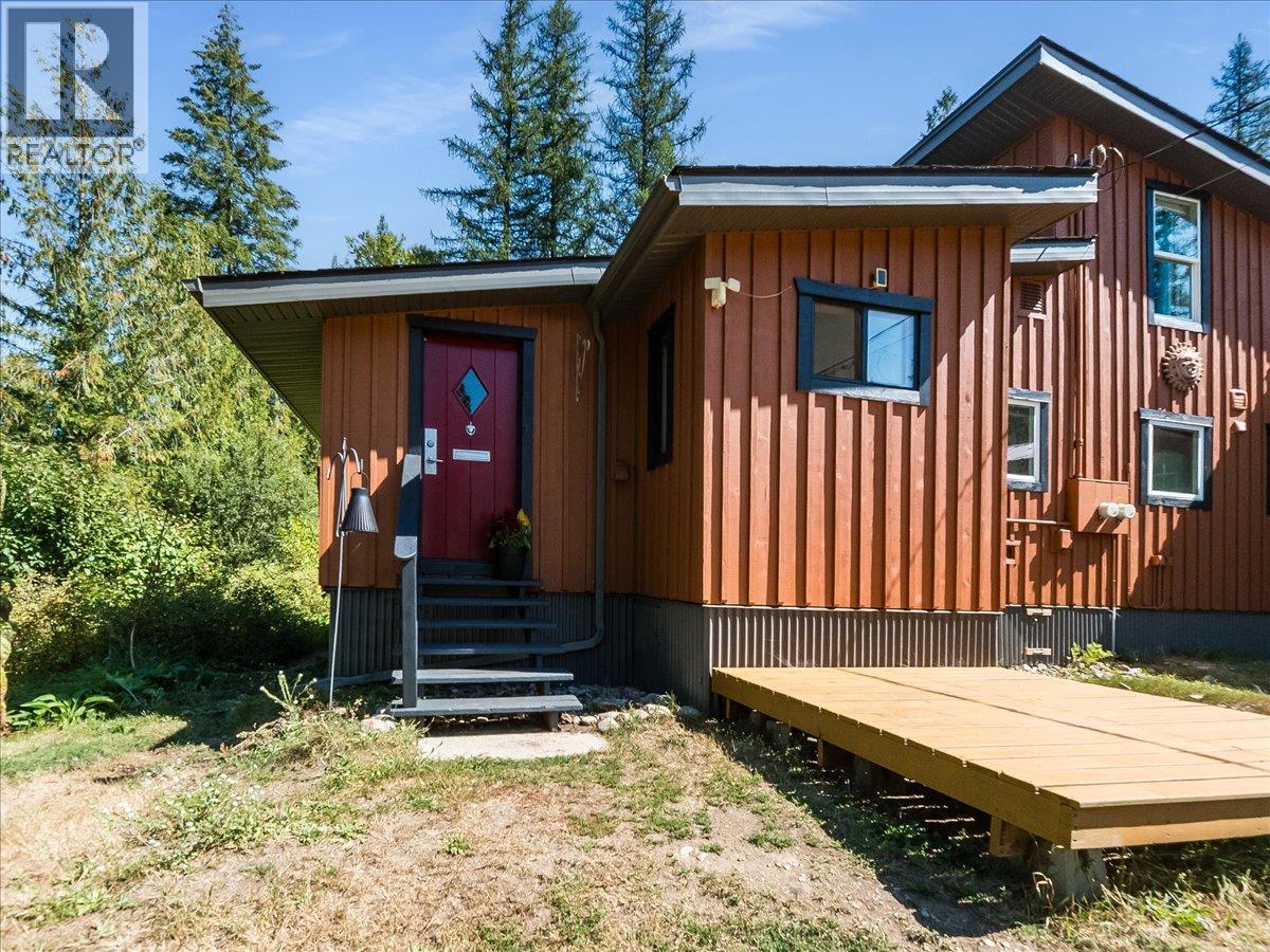 6582 Nixon Road, Appledale, British Columbia  V0G 2J0 - Photo 29 - 10392220