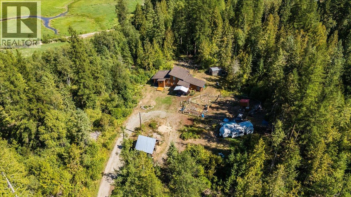6582 Nixon Road, Appledale, British Columbia  V0G 2J0 - Photo 3 - 10392220