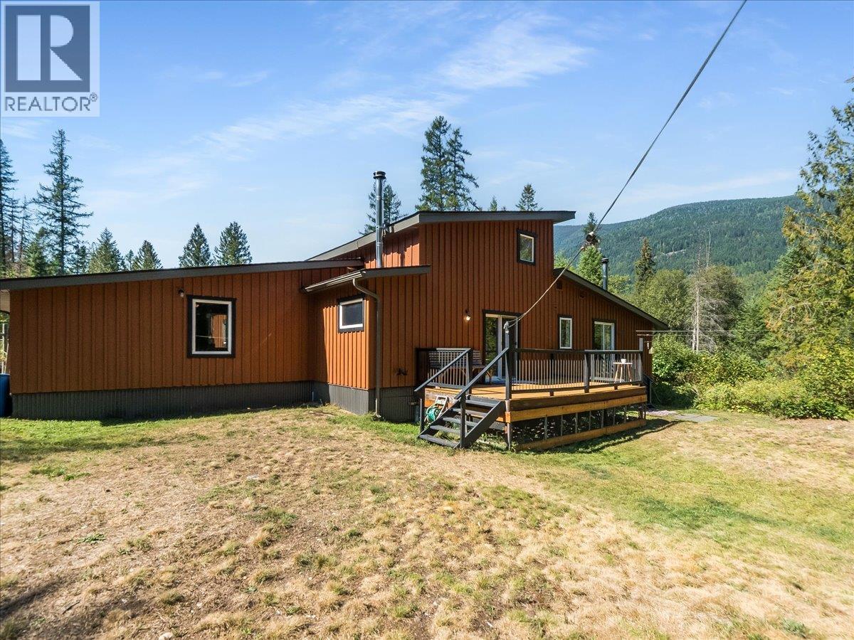 6582 Nixon Road, Appledale, British Columbia  V0G 2J0 - Photo 4 - 10392220