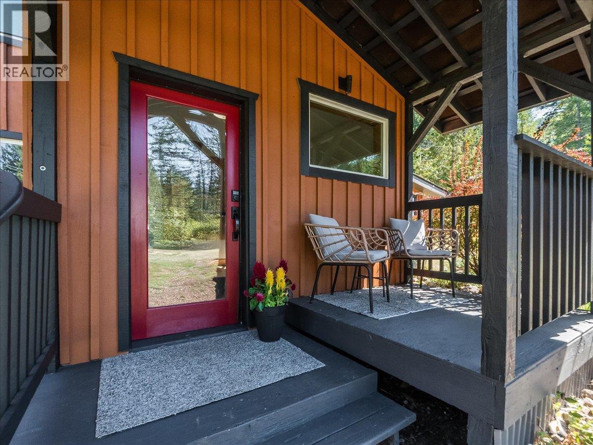 6582 Nixon Road, Appledale, British Columbia  V0G 2J0 - Photo 7 - 10392220