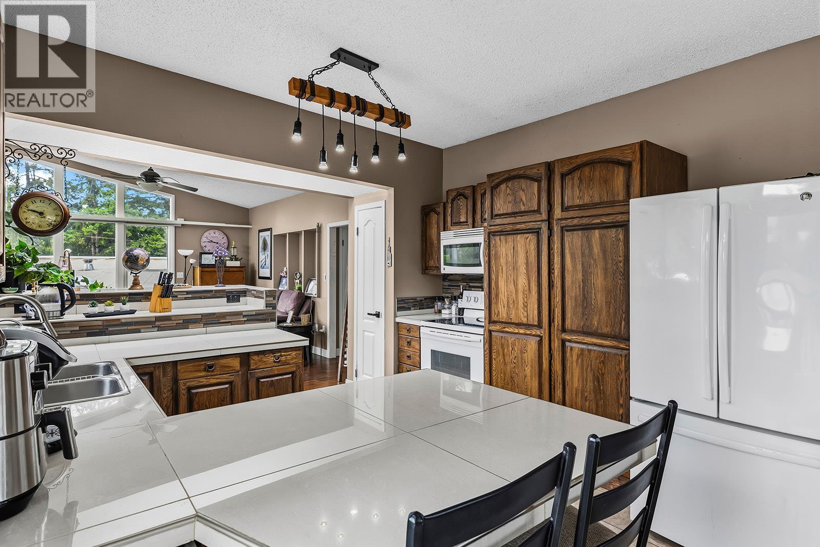 1050 Pinecrest Lane, Kelowna, British Columbia  V1Y 4L3 - Photo 12 - 10399294