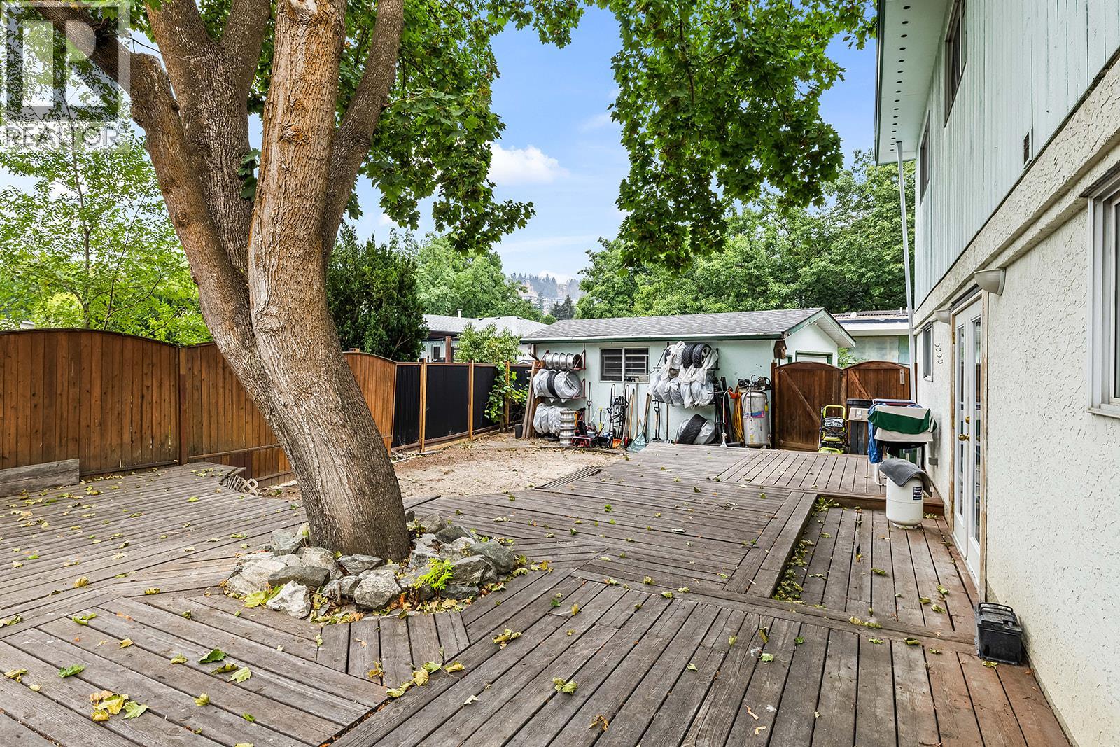 1050 Pinecrest Lane, Kelowna, British Columbia  V1Y 4L3 - Photo 39 - 10399294