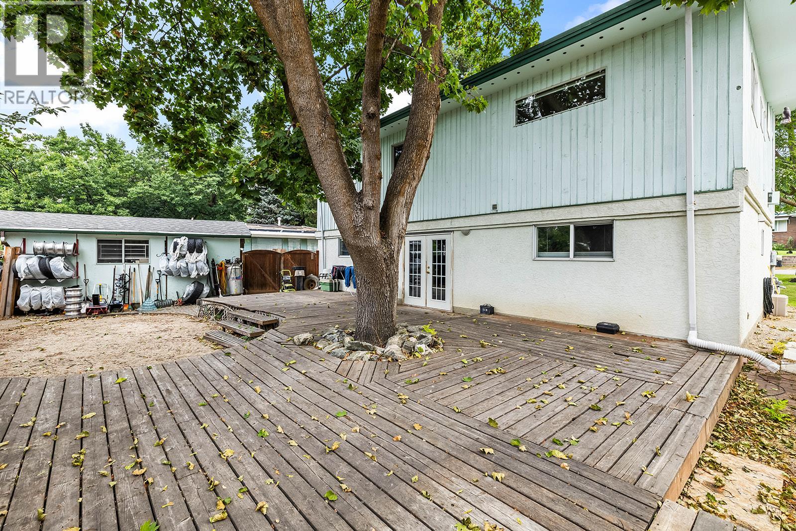 1050 Pinecrest Lane, Kelowna, British Columbia  V1Y 4L3 - Photo 44 - 10399294