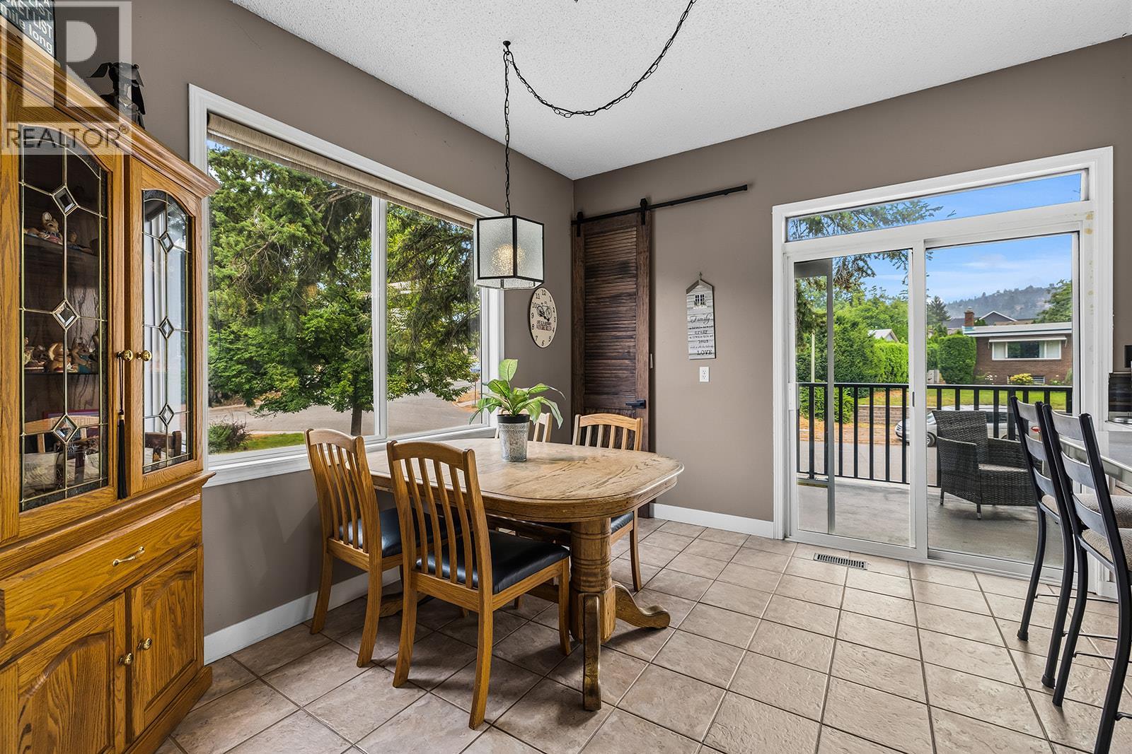 1050 Pinecrest Lane, Kelowna, British Columbia  V1Y 4L3 - Photo 8 - 10399294