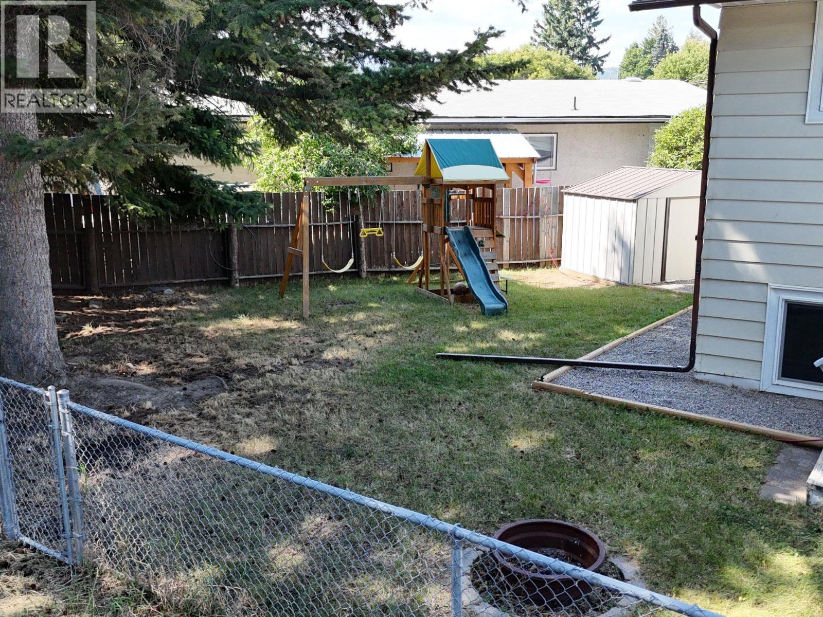 1018 12th Avenue S, Cranbrook, British Columbia  V1C 5A1 - Photo 11 - 10399225