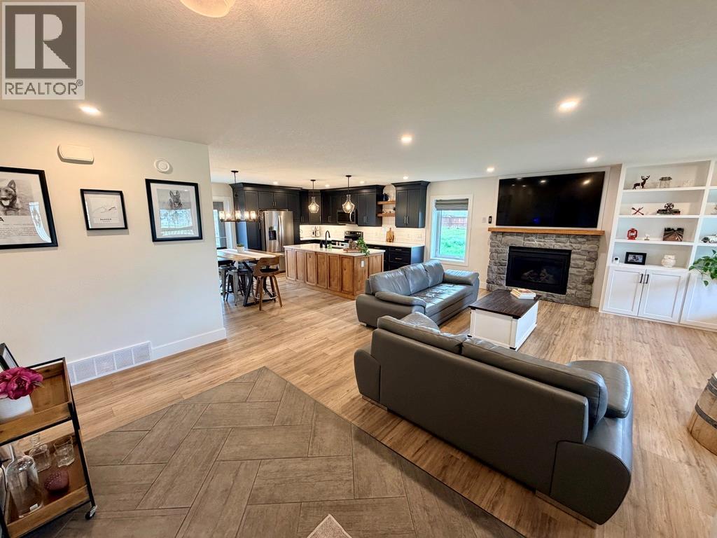 5308 49 Street, Pouce Coupe, British Columbia  V0C 2C0 - Photo 3 - 10399382