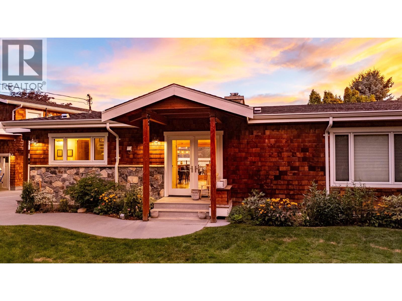 138 Devon Drive, Okanagan Falls, British Columbia  V0H 1R5 - Photo 1 - 10399144