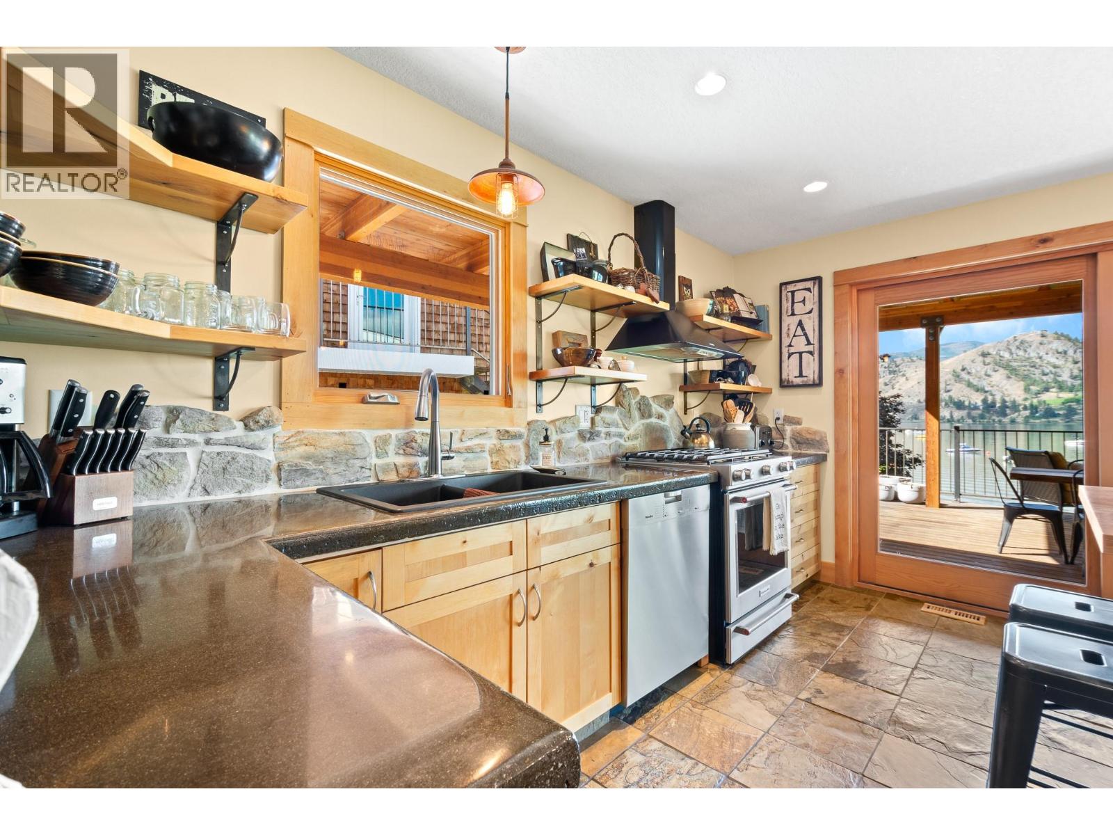 138 Devon Drive, Okanagan Falls, British Columbia  V0H 1R5 - Photo 31 - 10399144
