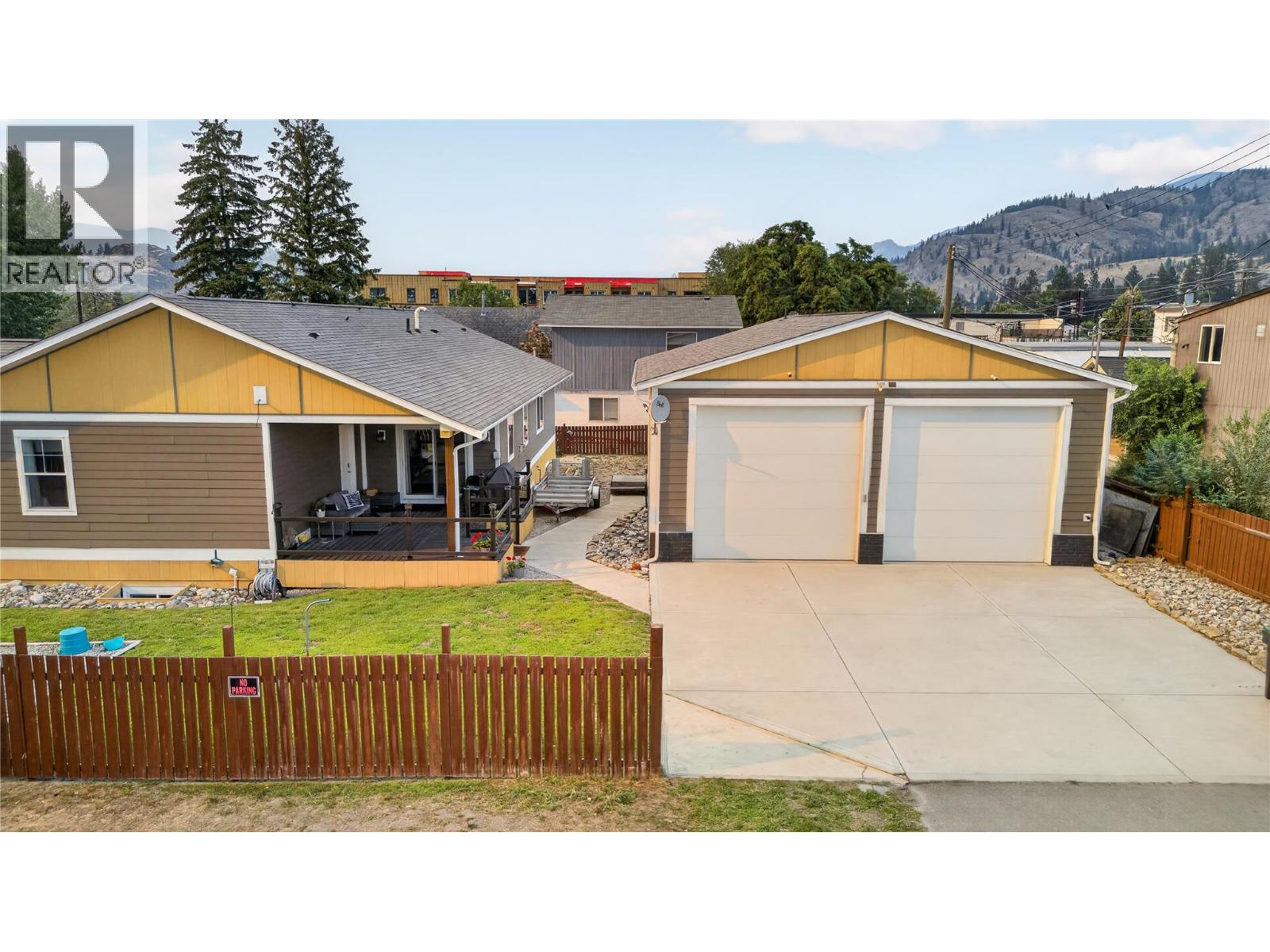 941 Willow Street, Okanagan Falls, British Columbia  V0H 1R0 - Photo 3 - 10399112