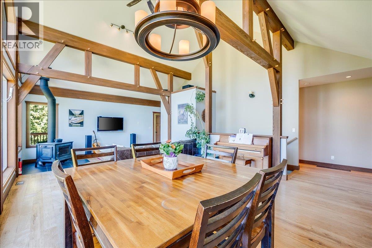 3213 Vindusky Road, Nelson, British Columbia  V1L 6X7 - Photo 17 - 10399320