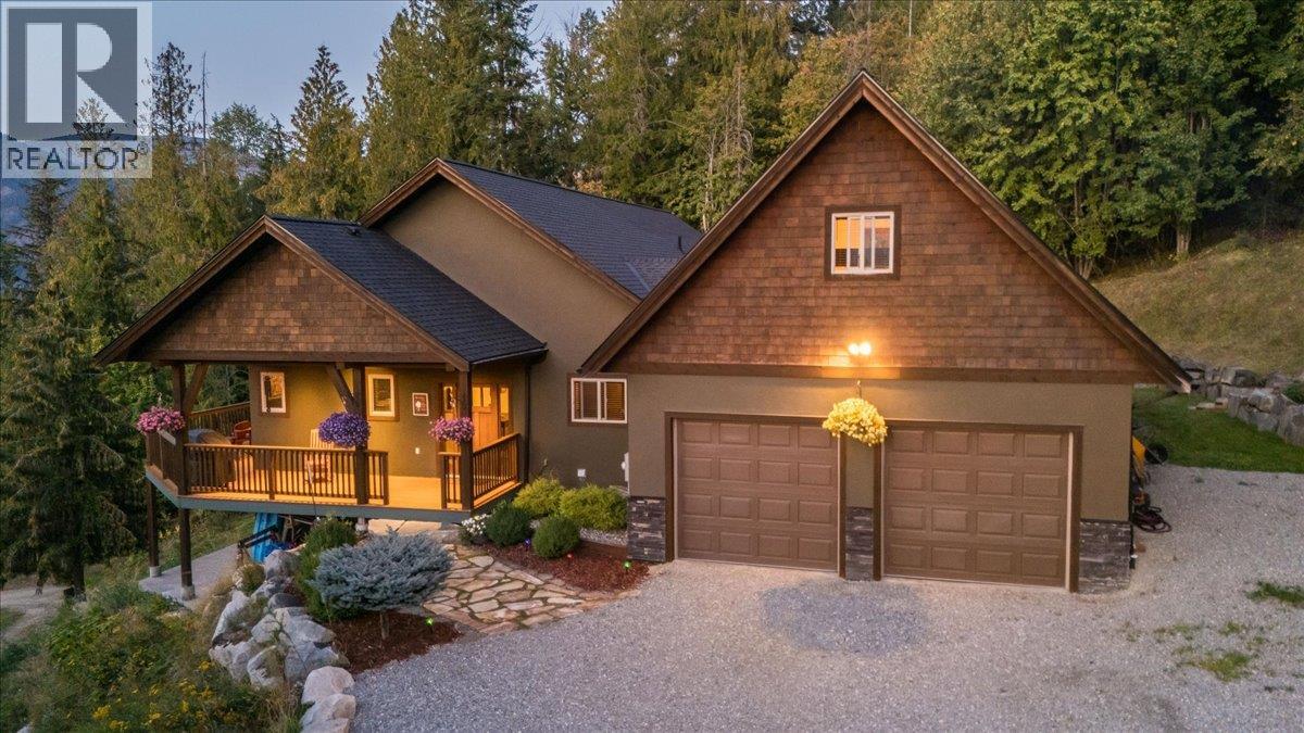 3213 Vindusky Road, Nelson, British Columbia  V1L 6X7 - Photo 2 - 10399320