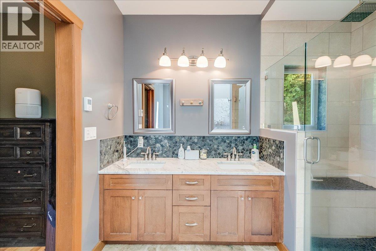 3213 Vindusky Road, Nelson, British Columbia  V1L 6X7 - Photo 25 - 10399320