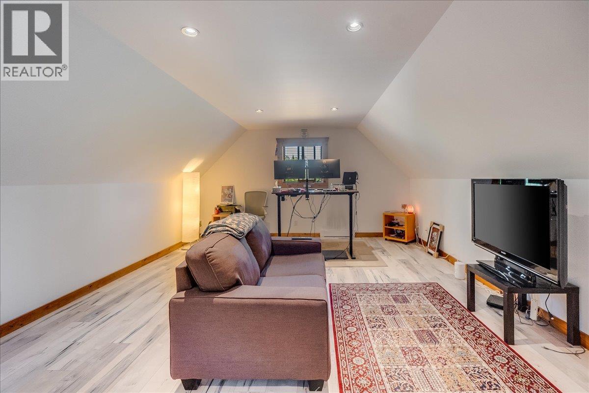 3213 Vindusky Road, Nelson, British Columbia  V1L 6X7 - Photo 28 - 10399320