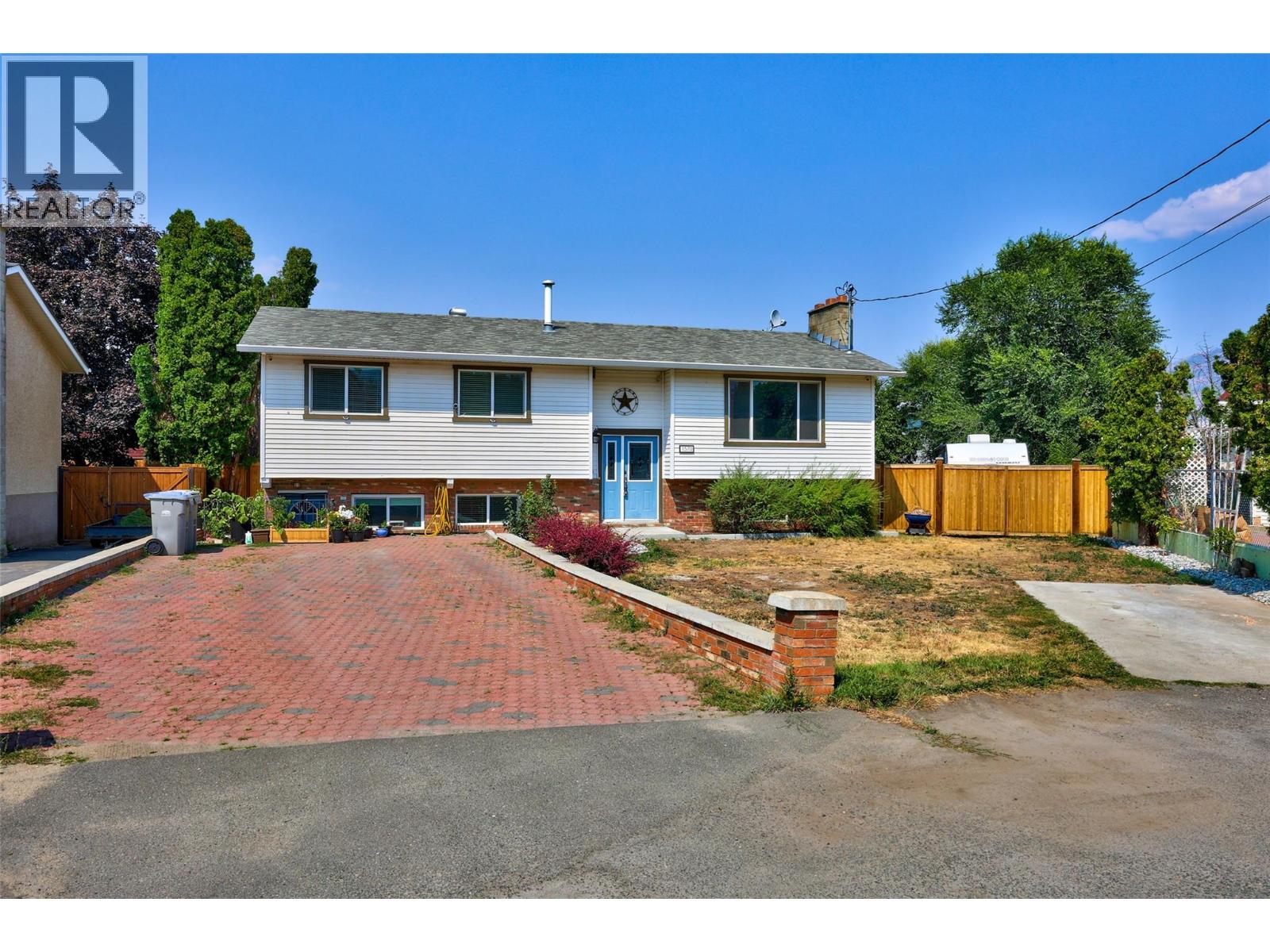 1570 Happyvale Place, Kamloops, British Columbia  V2B 7T9 - Photo 1 - 10399317