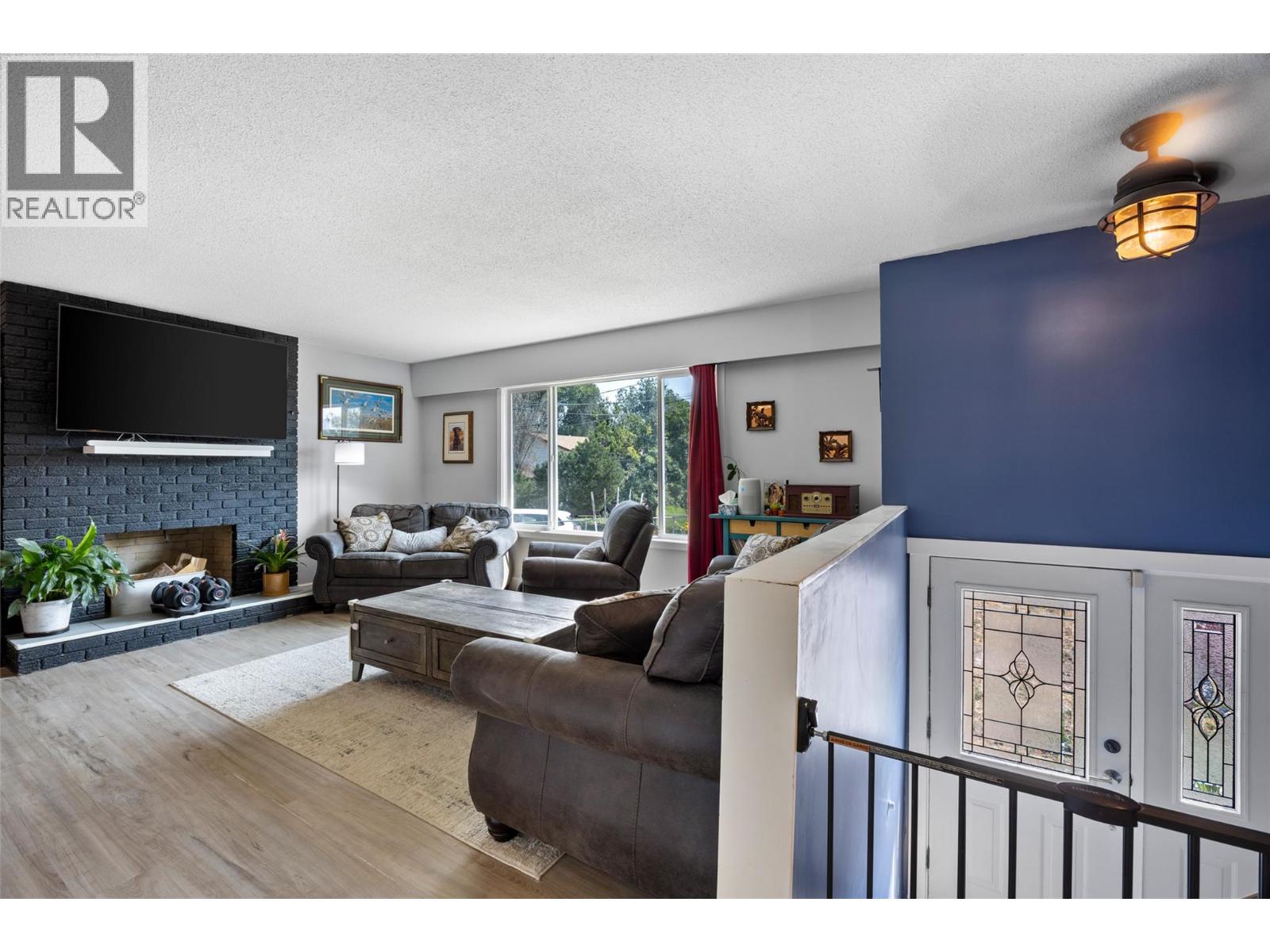 1570 Happyvale Place, Kamloops, British Columbia  V2B 7T9 - Photo 4 - 10399317
