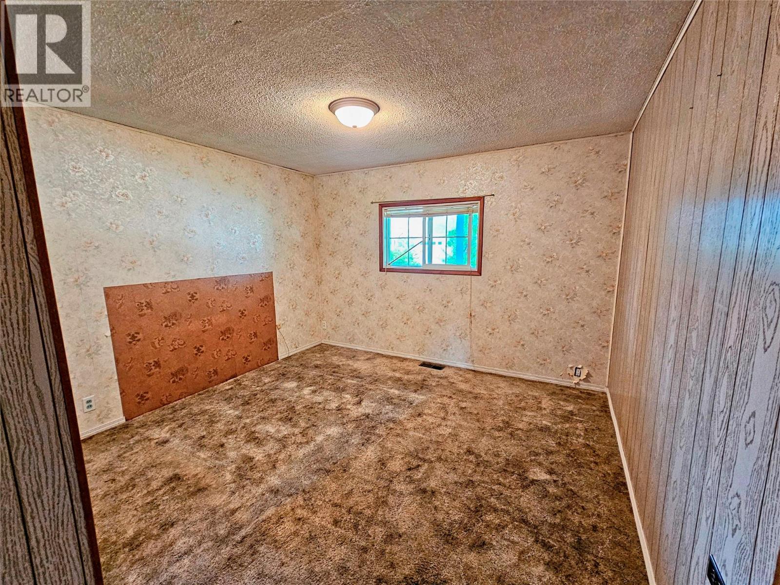 2716 4th Ave Avenue, Castlegar, British Columbia  V1N 2S2 - Photo 23 - 10399236