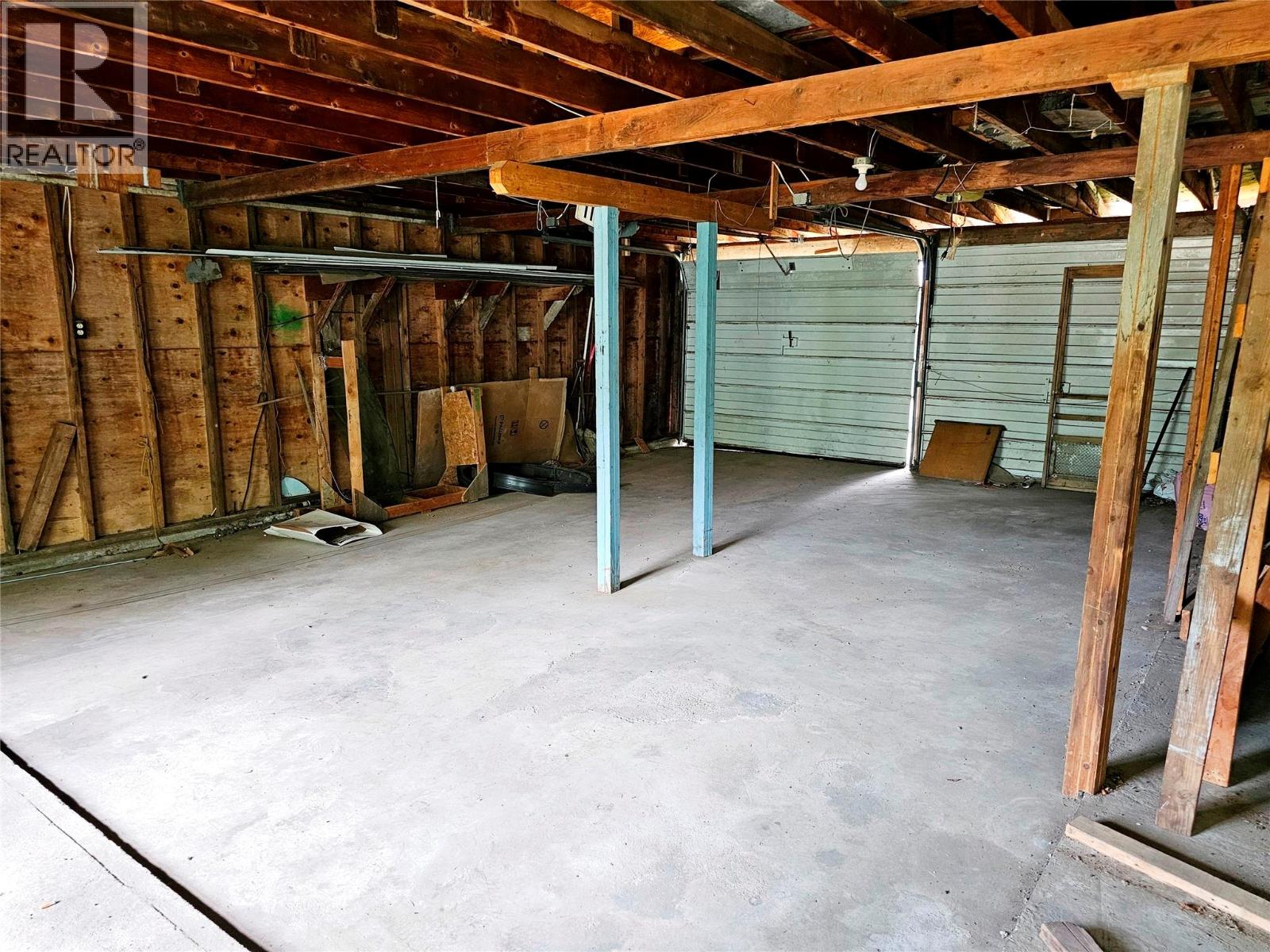 2716 4th Ave Avenue, Castlegar, British Columbia  V1N 2S2 - Photo 34 - 10399236