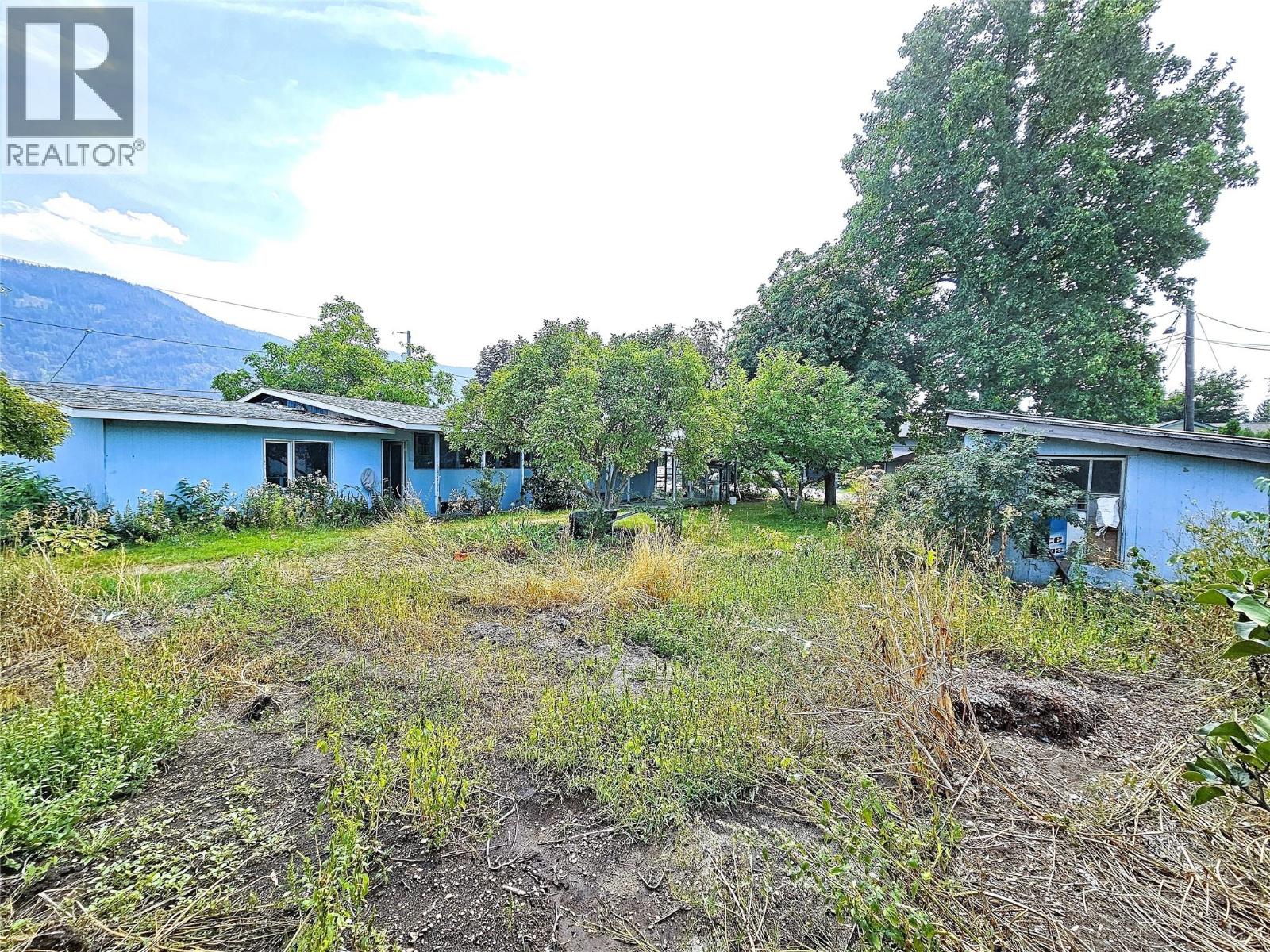 2716 4th Ave Avenue, Castlegar, British Columbia  V1N 2S2 - Photo 6 - 10399236