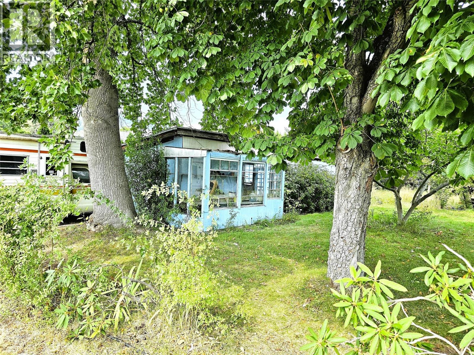 2716 4th Ave Avenue, Castlegar, British Columbia  V1N 2S2 - Photo 8 - 10399236