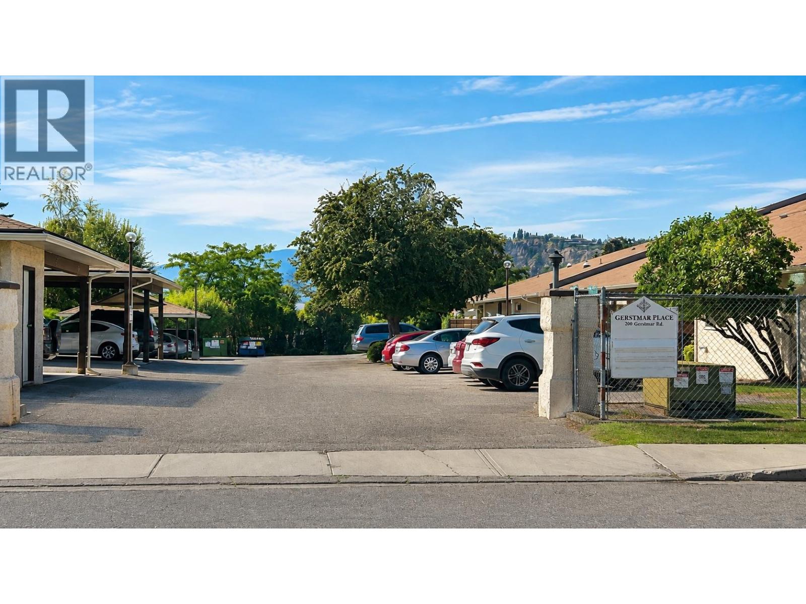 200 Gerstmar Road Unit# 11, Kelowna, British Columbia  V1X 4A7 - Photo 1 - 10399277