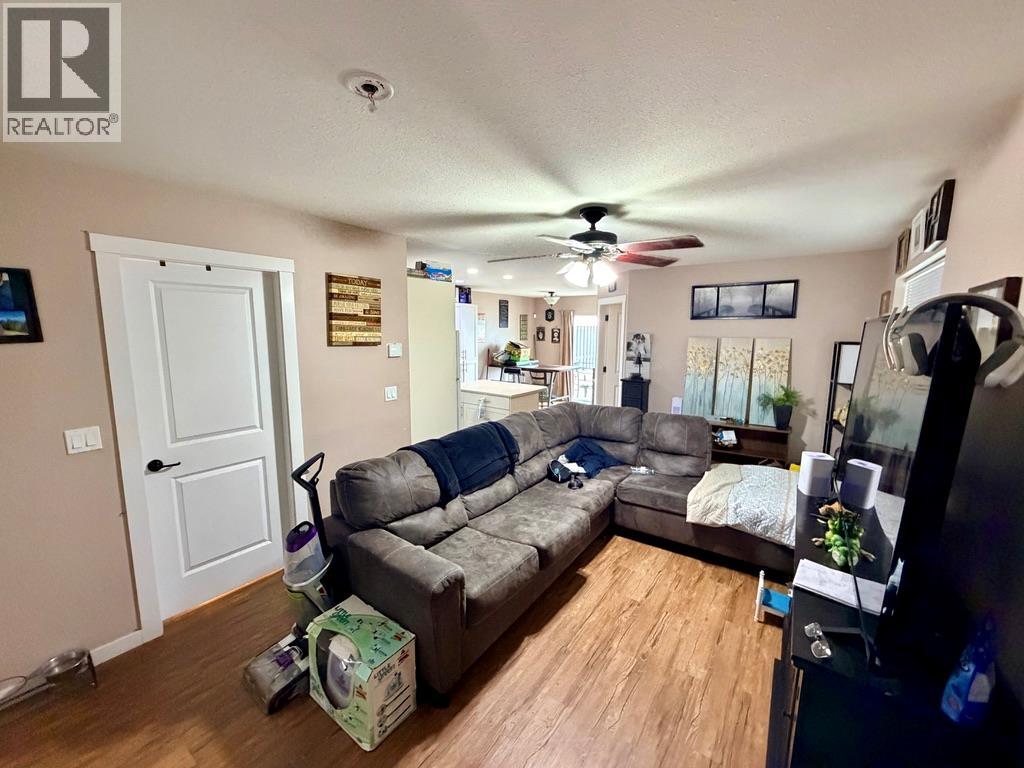 8201 18 Street, Dawson Creek, British Columbia  V1G 0G4 - Photo 2 - 10399395