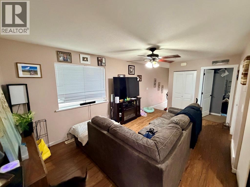 8201 18 Street, Dawson Creek, British Columbia  V1G 0G4 - Photo 3 - 10399395