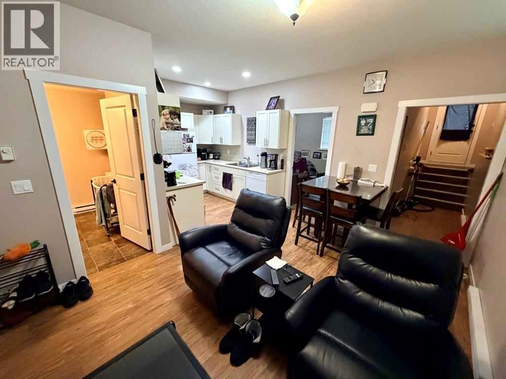 8201 18 Street, Dawson Creek, British Columbia  V1G 0G4 - Photo 4 - 10399395