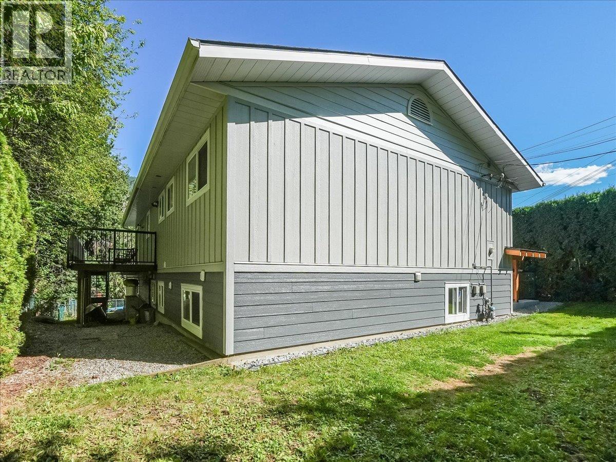 324 Richards Street W, Nelson, British Columbia  V1L 6E8 - Photo 10 - 10399273