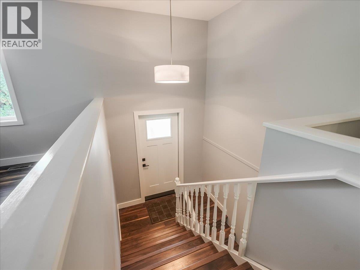 324 Richards Street W, Nelson, British Columbia  V1L 6E8 - Photo 13 - 10399273