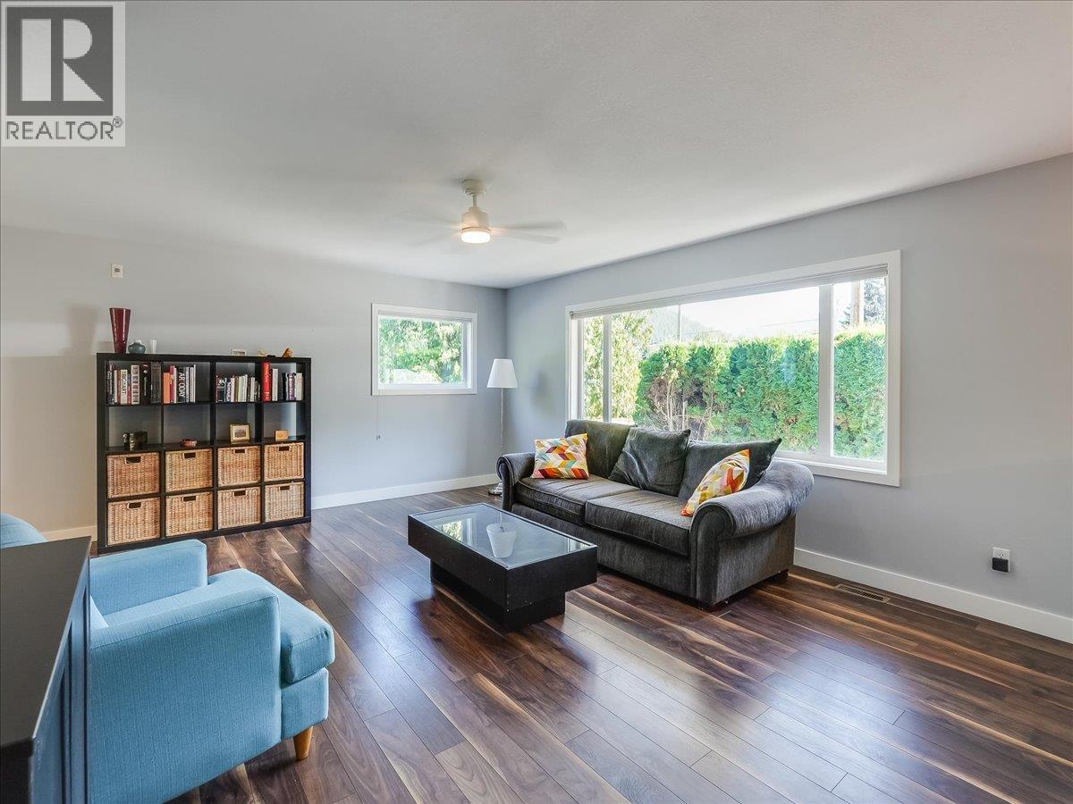 324 Richards Street W, Nelson, British Columbia  V1L 6E8 - Photo 14 - 10399273